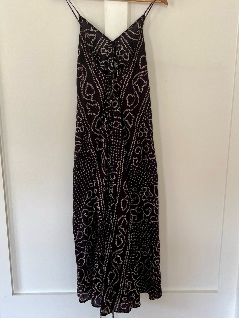 XiRENA Black Cotton Maggie Halter Maxi Dress Bandhani Print S - Picture 3 of 9